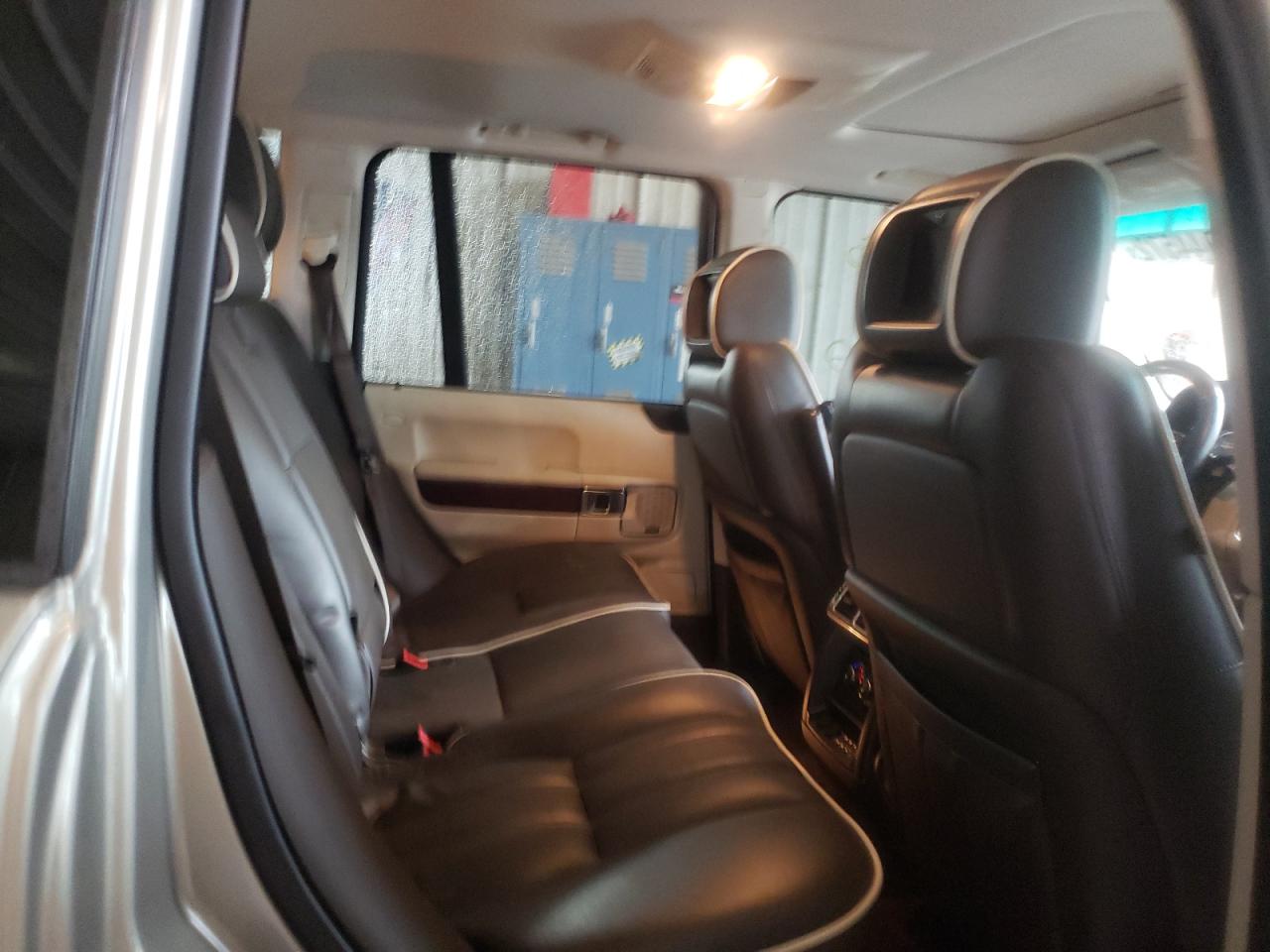 Photo 6 from auction – 2010 LAND ROVER RANGE ROVE with VIN SALMF1E49AA327986