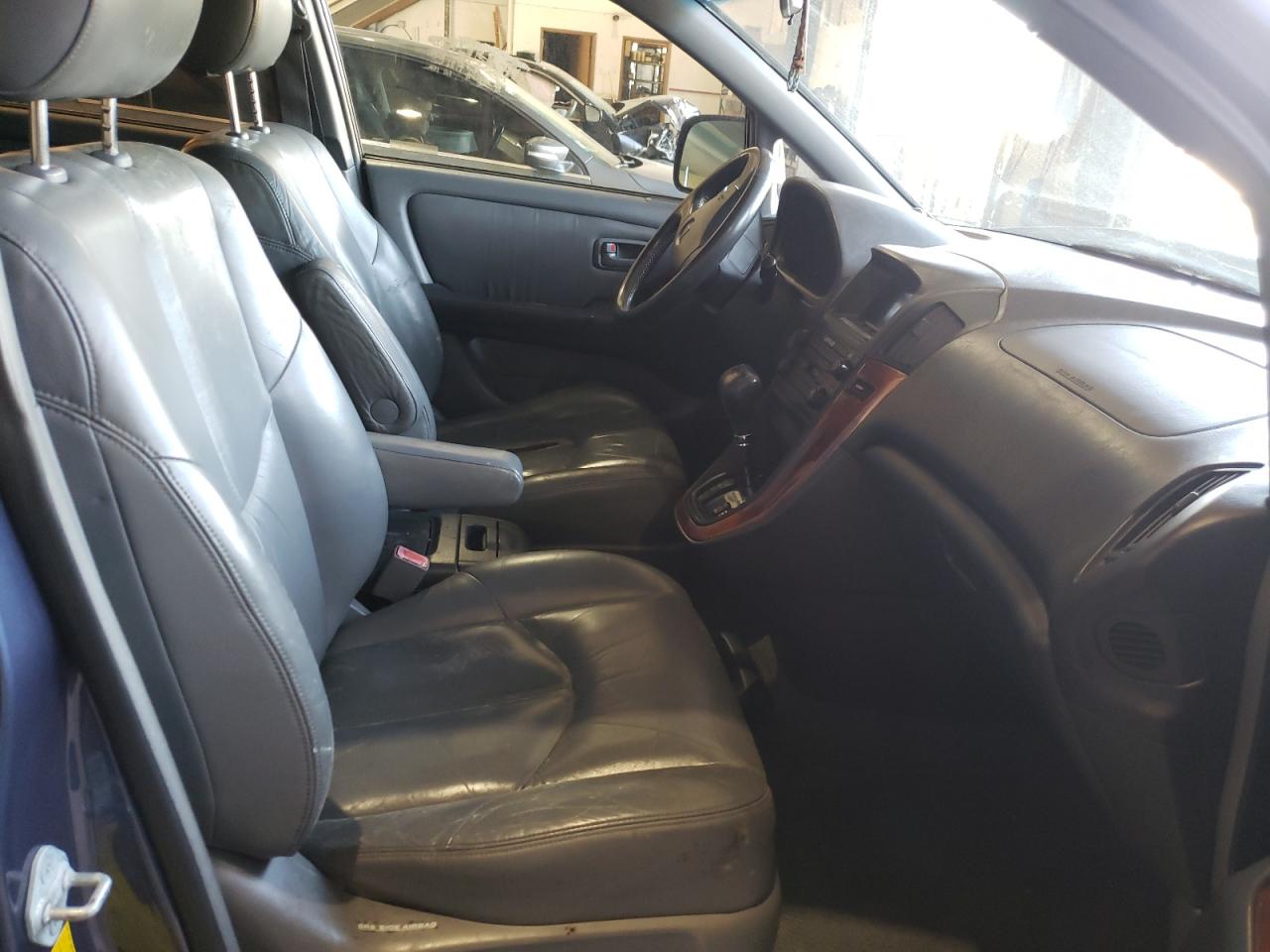 Photo 5 from auction – 1999 LEXUS RX 300 with VIN JT6HF10U8X0018158