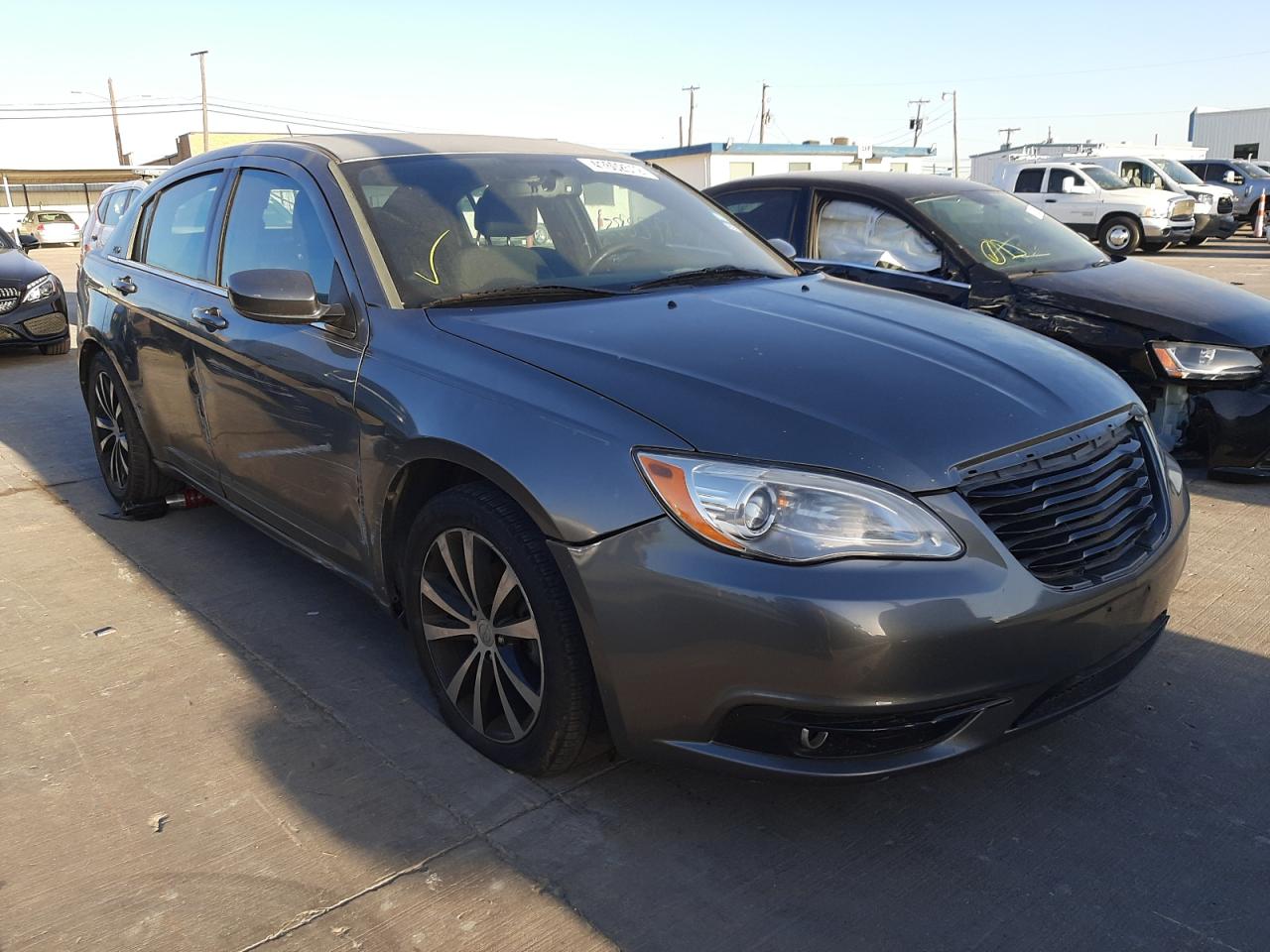 CHRYSLER 200 TOURIN 2013 with VIN 1C3CCBBB0DN542985 - Photo from auction