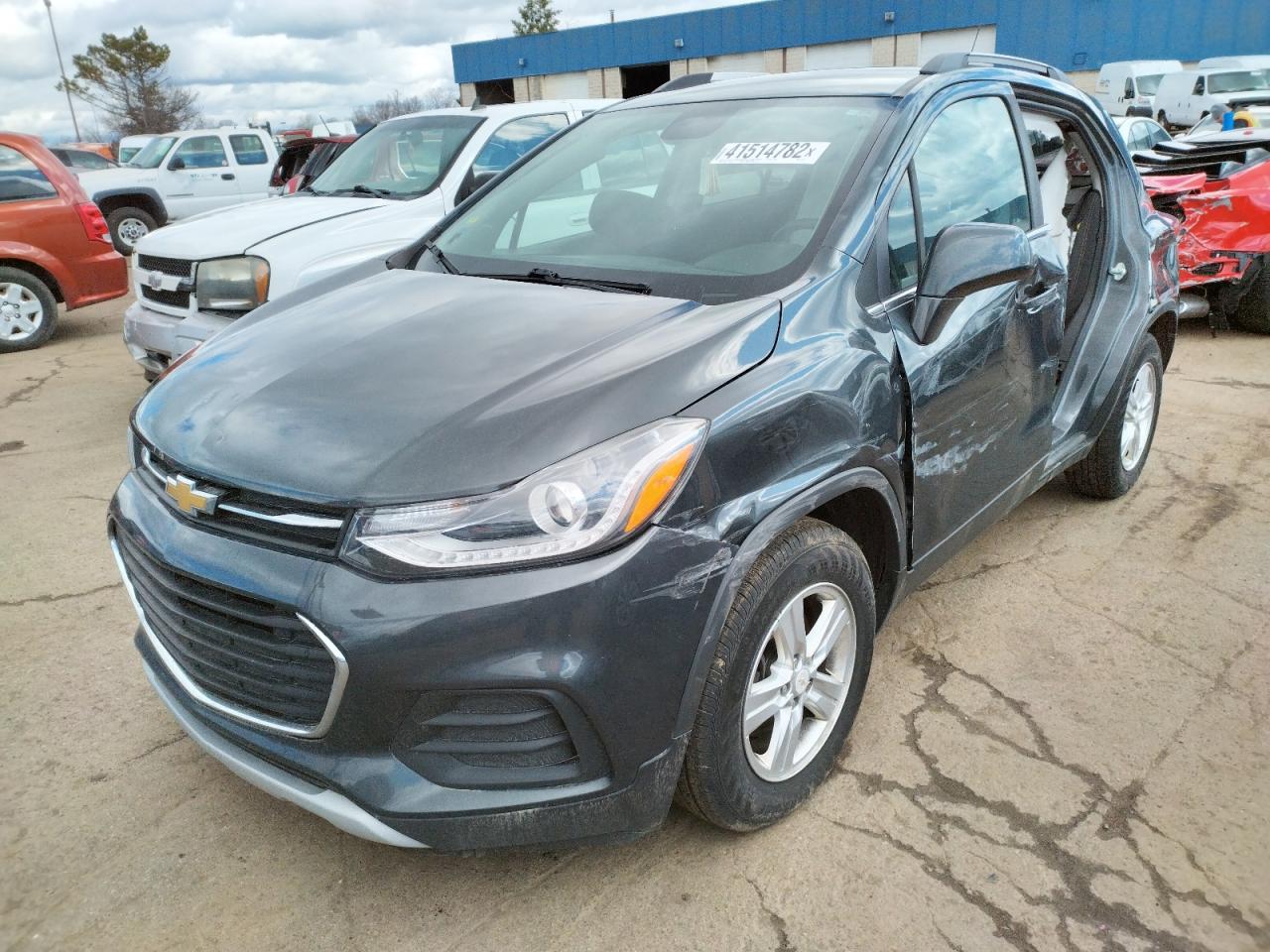 Photo 2 from auction – 2017 CHEVROLET TRAX 1LT with VIN 3GNCJLSB7HL223247