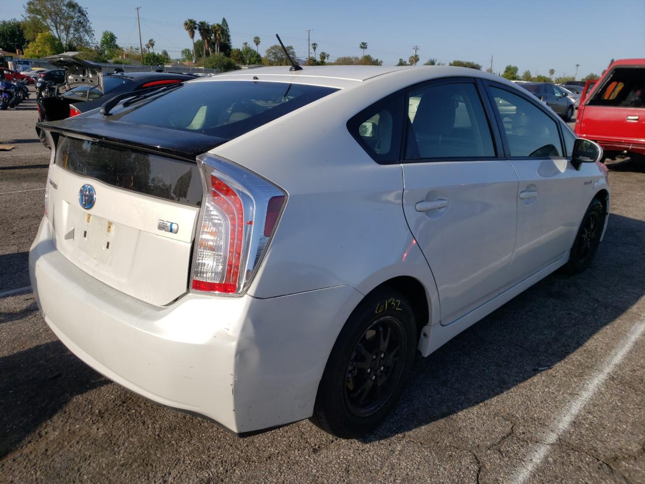 Photo 4 from auction – 2015 TOYOTA PRIUS with VIN JTDKN3DU7F1929808