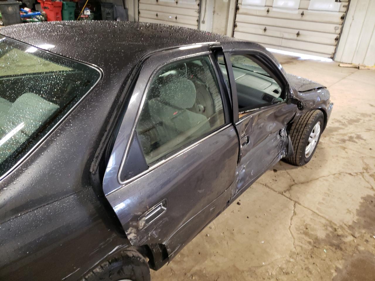 Photo 9 from auction – 2000 TOYOTA CAMRY CE with VIN 4T1BG22K8YU755847