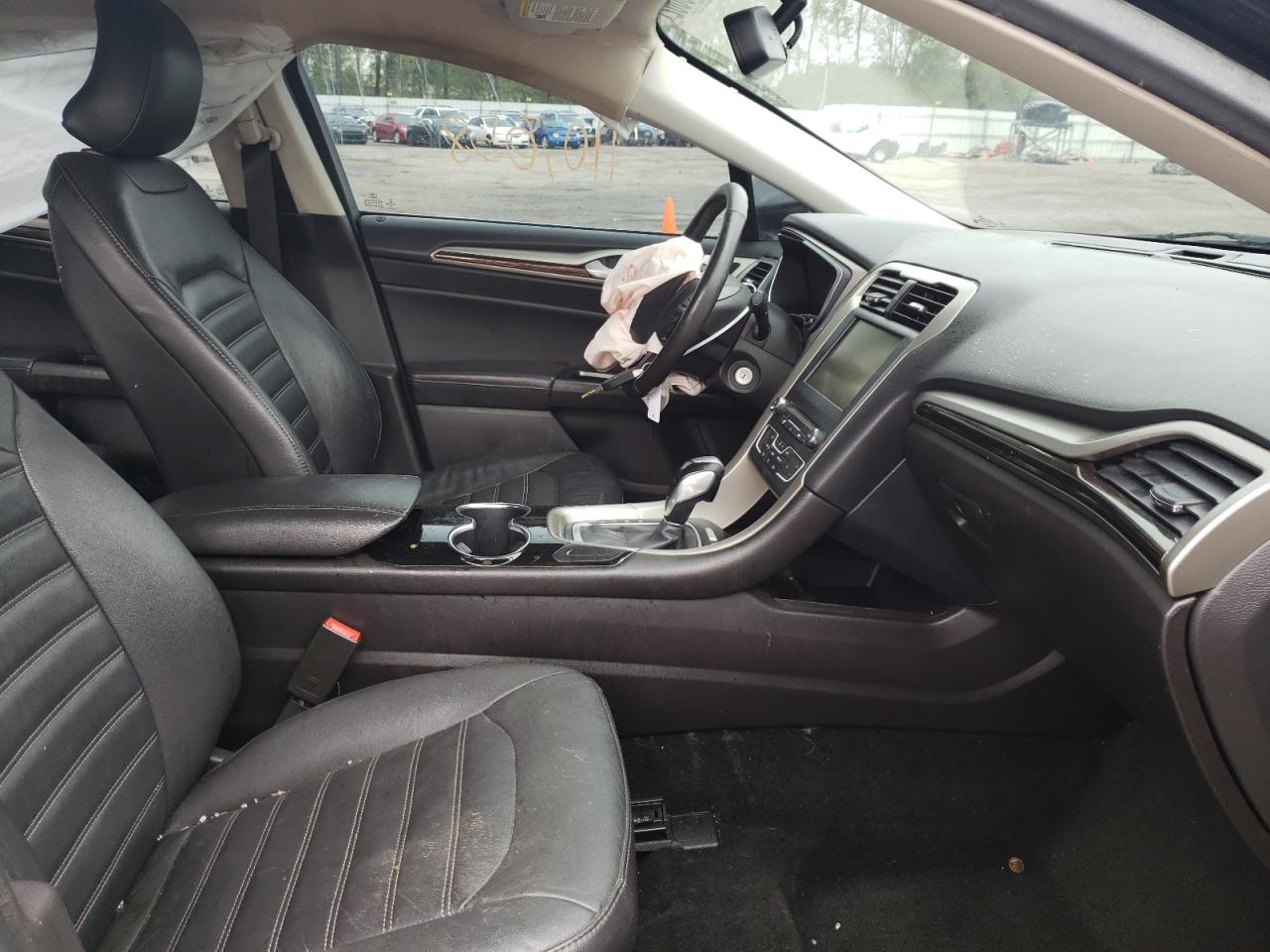 Zdjęcie 5 z aukcji – 2016 FORD FUSION SE z VIN 3FA6P0HD5GR296792