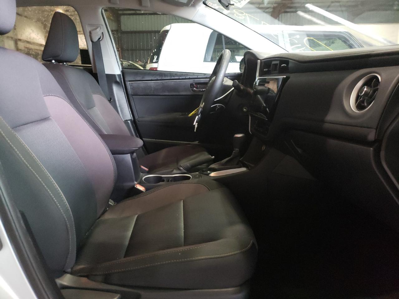Photo 5 from auction – 2017 TOYOTA COROLLA L with VIN 2T1BURHE3HC838817