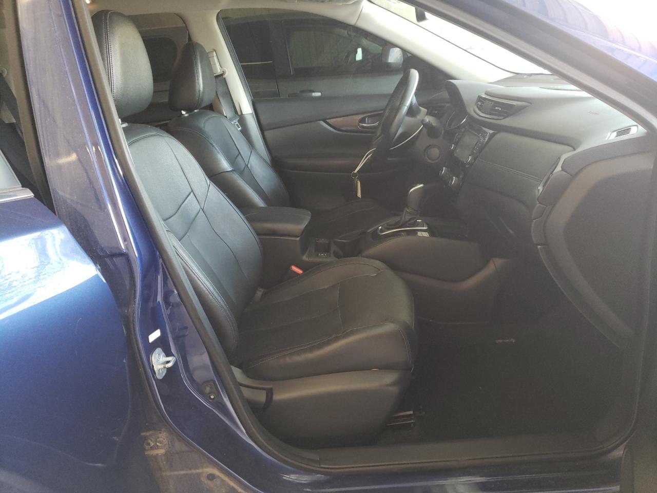 Photo 5 from auction – 2017 NISSAN ROGUE S with VIN 5N1AT2MT9HC751289