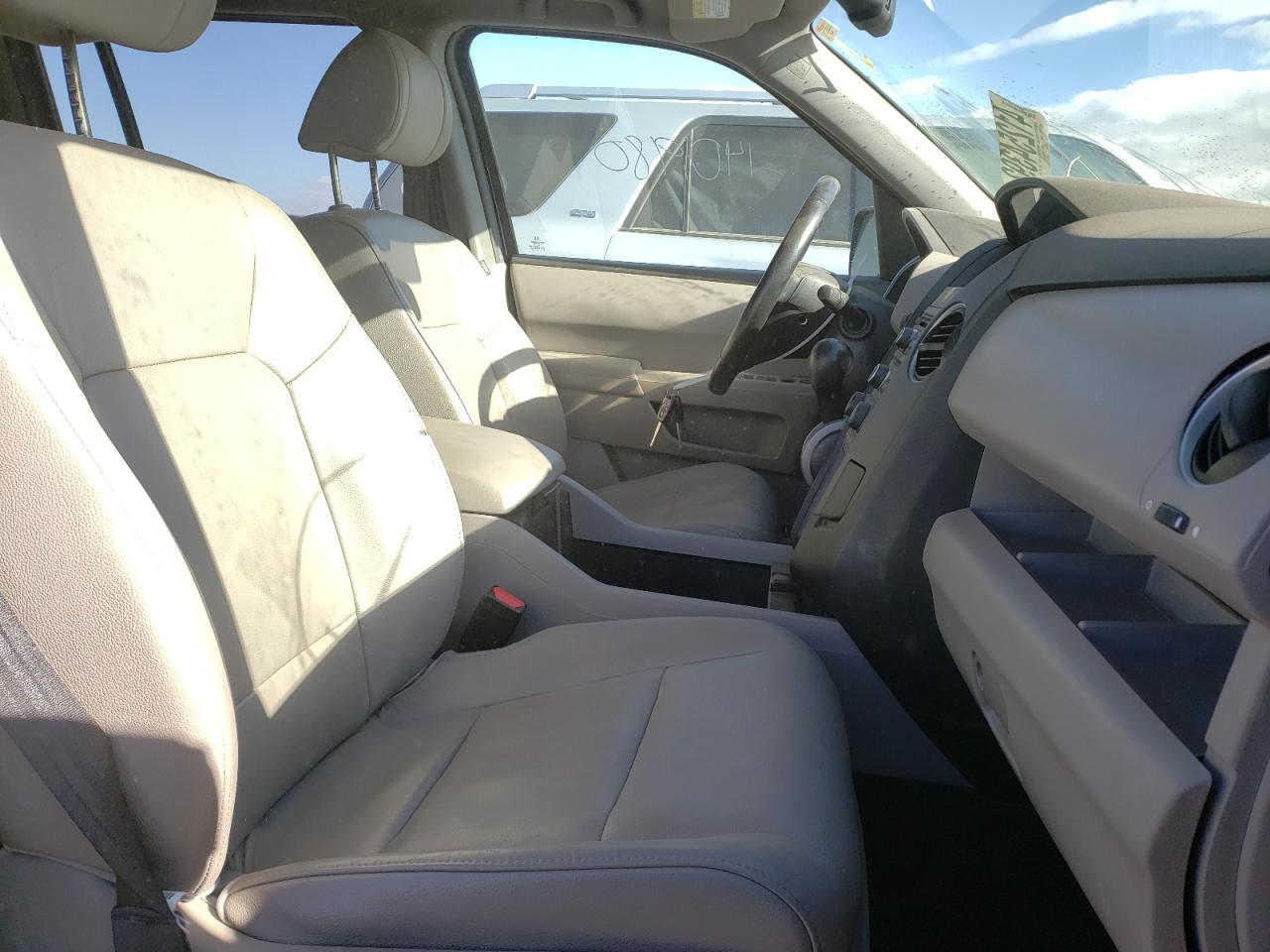 Photo 5 from auction – 2013 HONDA PILOT EXL with VIN 5FNYF4H52DB018158