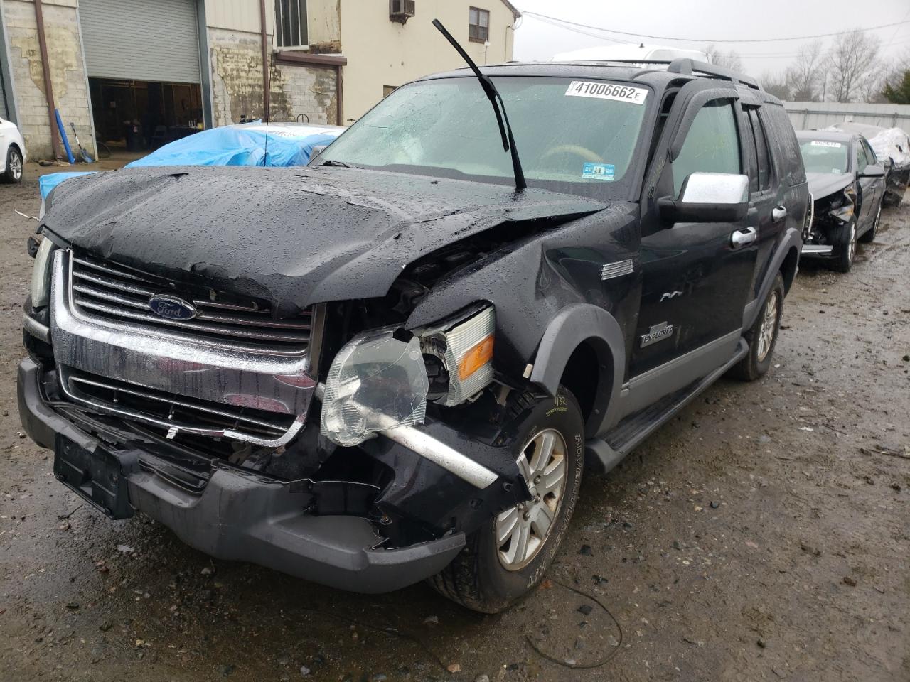 Photo 2 from auction – 2006 FORD EXPLORER X with VIN 1FMEU73E66UA12063