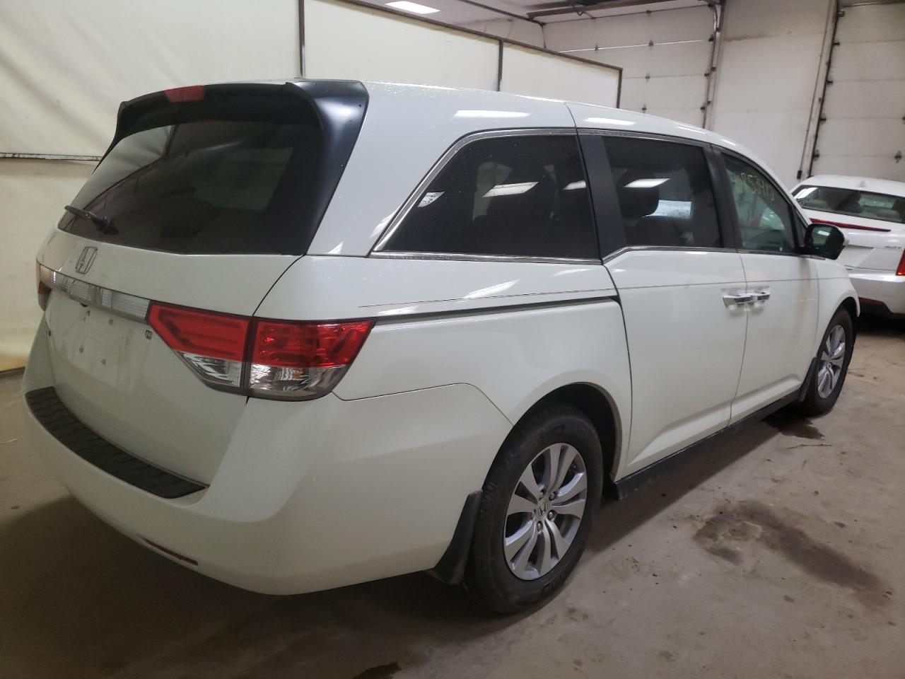 Photo 4 from auction – 2016 HONDA ODYSSEY EX with VIN 5FNRL5H61GB065472