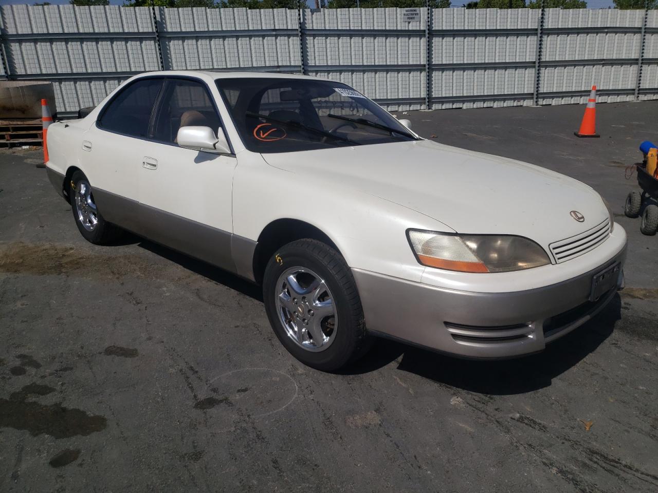 Photo 1 from auction – 1996 LEXUS ES 300 with VIN JT8BF12G9T0143314