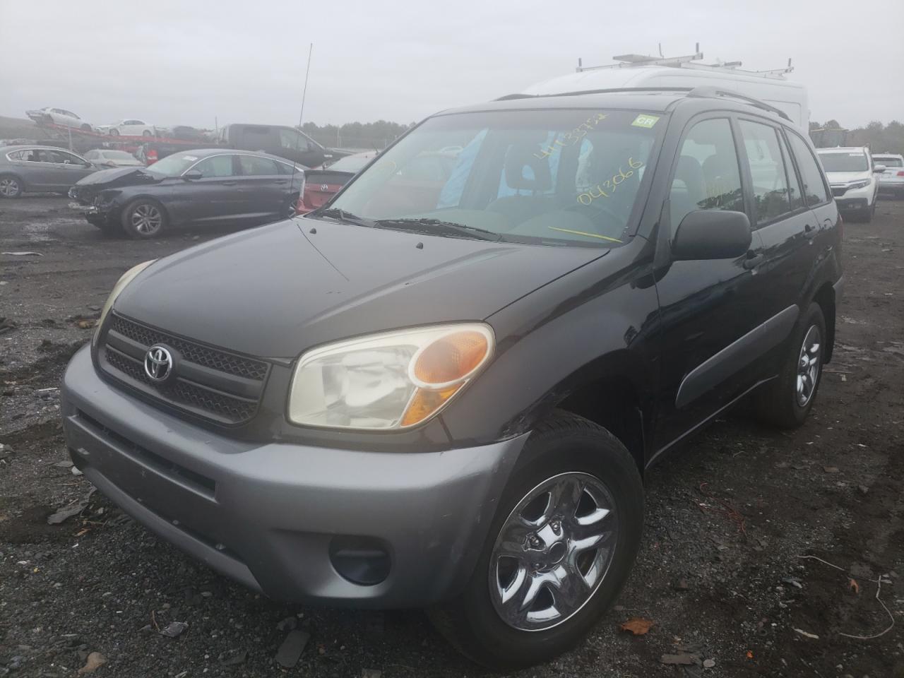 Photo 2 from auction – 2005 TOYOTA RAV4 with VIN JTEHD20V356043066