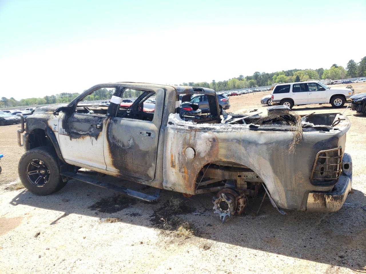 Photo 10 from auction – 2014 RAM 2500 SLT with VIN 3C6UR5DL3EG203824