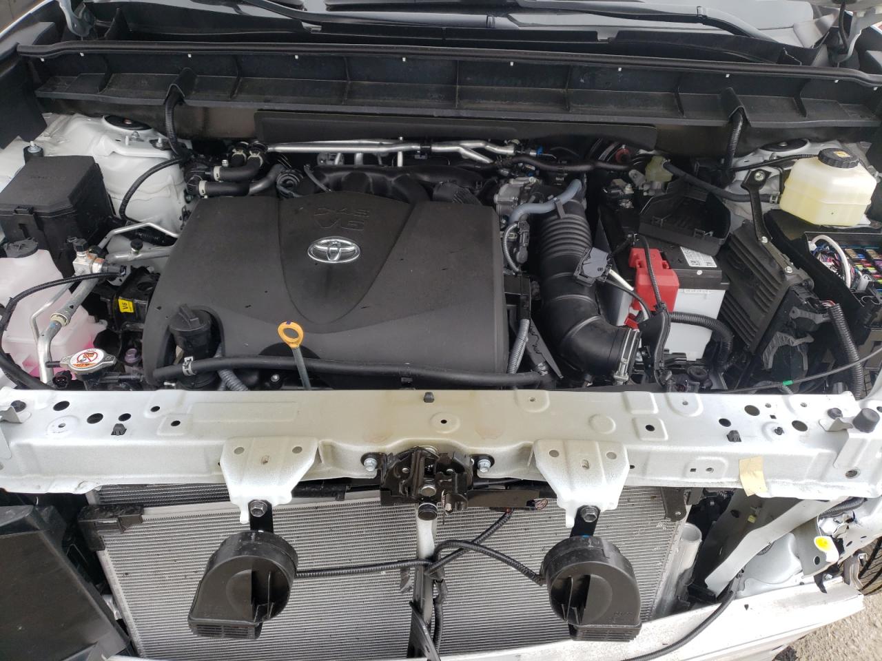 Photo 7 from auction – 2022 TOYOTA HIGHLANDER with VIN 5TDDZRBH1NS161704