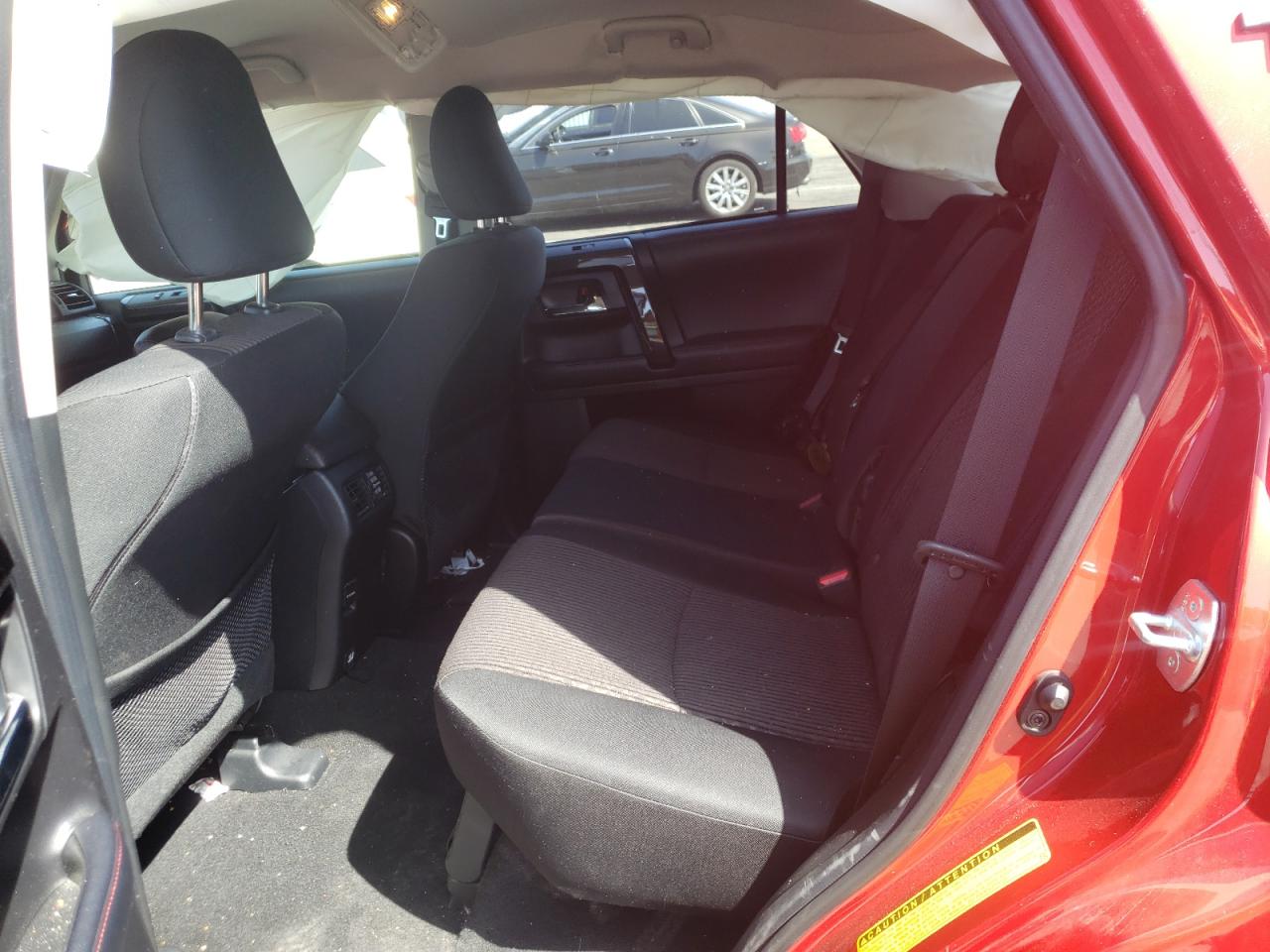 Photo 6 from auction – 2019 TOYOTA 4 RUNNER with VIN JTEBU5JRXK5627099
