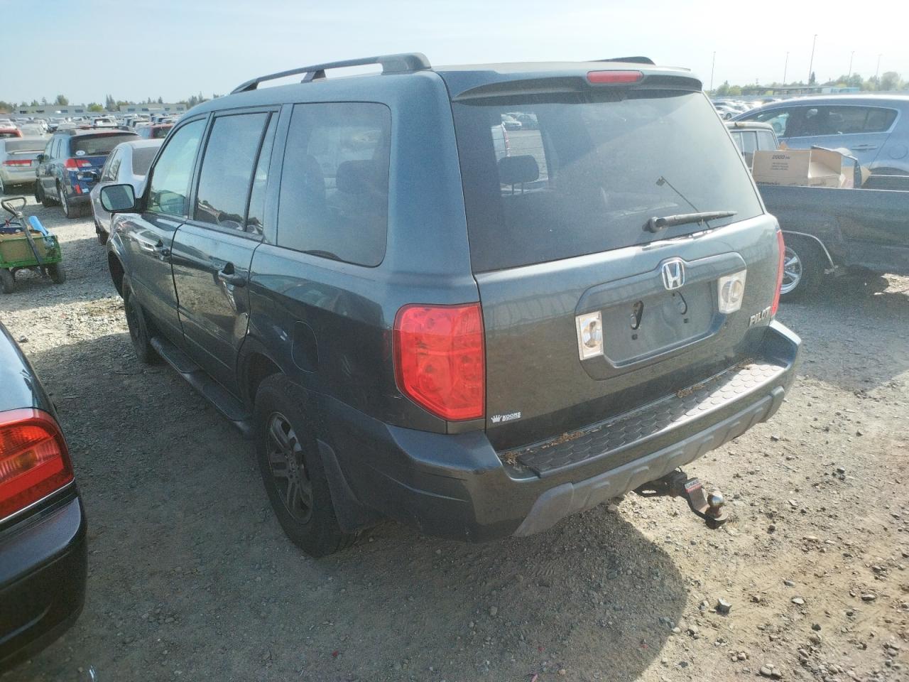 Zdjęcie 3 z aukcji – 2004 HONDA PILOT EXL z VIN 5FNYF18594B006460