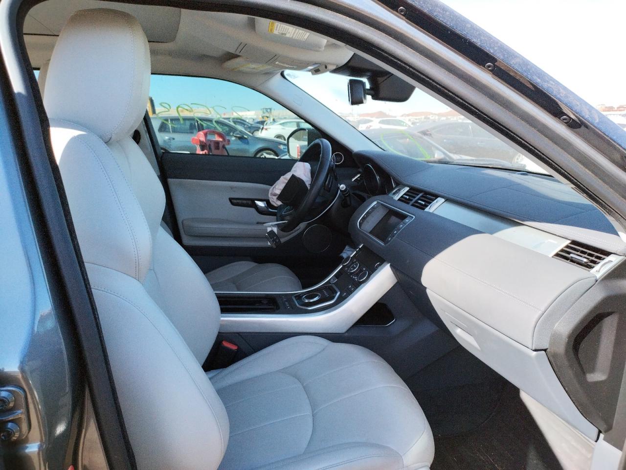 Photo 5 from auction – 2017 LAND ROVER RANGE ROVE with VIN SALVP2BG2HH234332