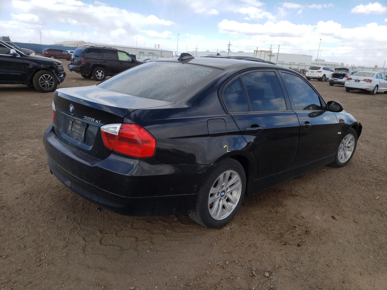 Photo 4 from auction – 2007 BMW 328 XI with VIN WBAVC93567KX61717