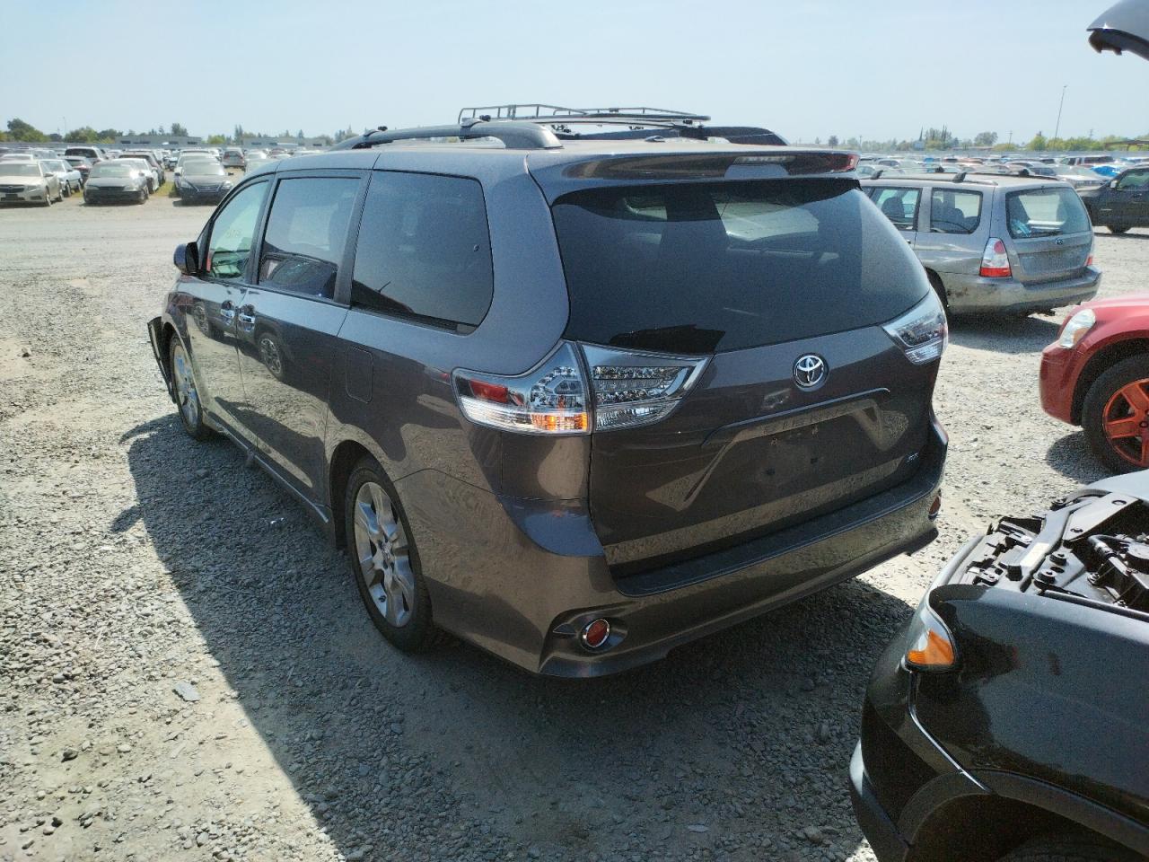 Photo 3 from auction – 2013 TOYOTA SIENNA SPO with VIN 5TDXK3DC2DS306019
