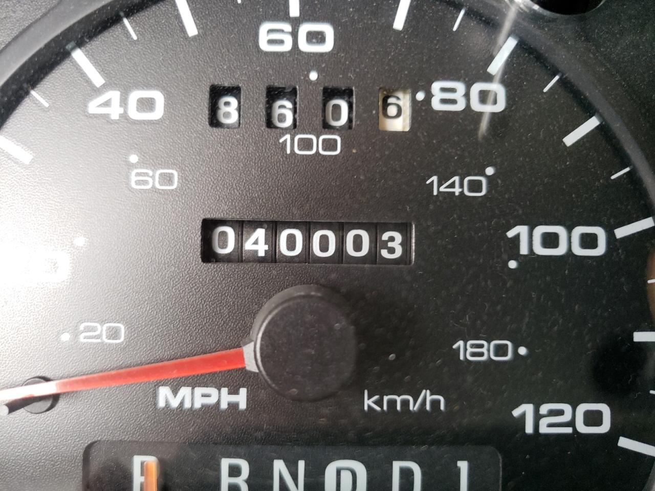 Photo 8 from auction – 2001 MERCURY SABLE with VIN 1MEFM50U51A604555