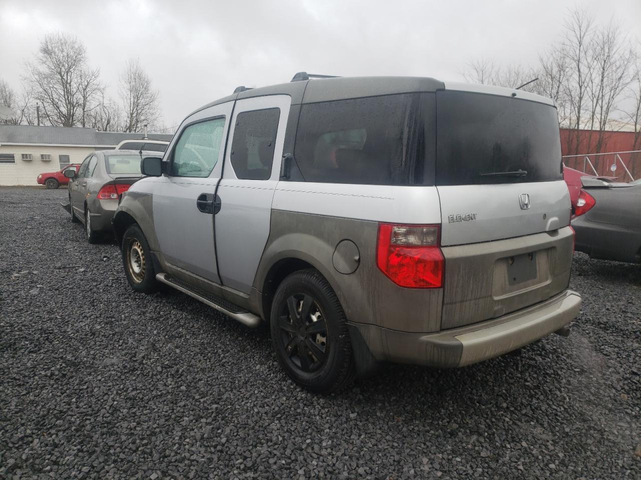 Photo 3 from auction – 2003 HONDA ELEMENT DX with VIN 5J6YH18253L006333