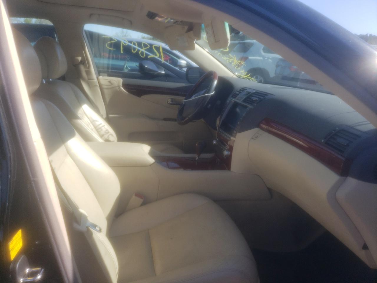 Photo 5 from auction – 2012 LEXUS LS 460 with VIN JTHBL5EF2C5112668