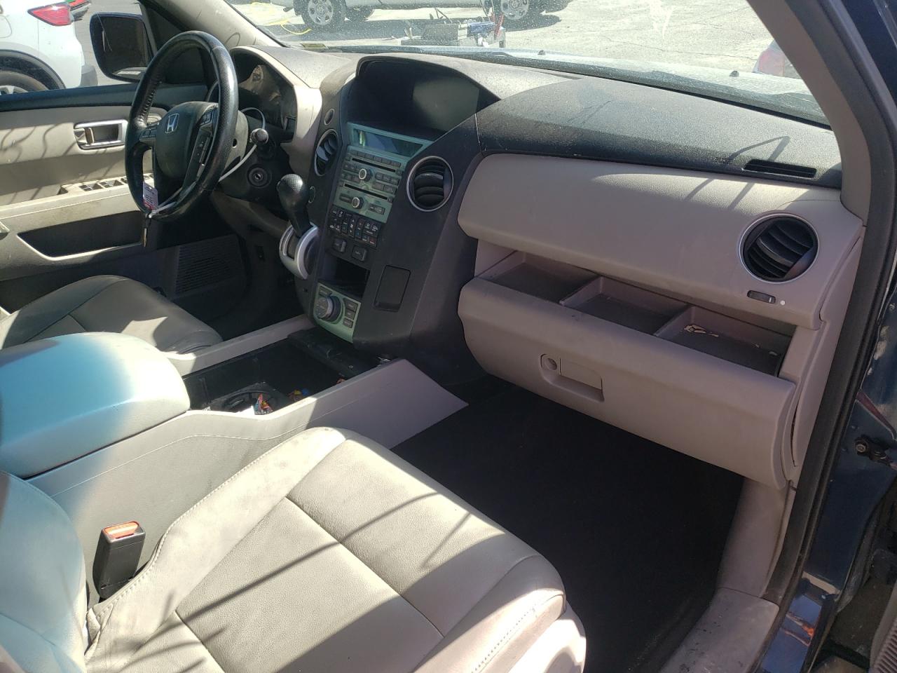 Photo 9 from auction – 2010 HONDA PILOT with VIN 5FNYF4H90AB020828