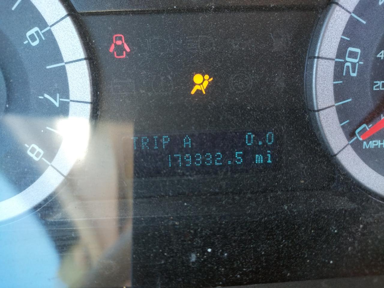 Photo 8 from auction – 2010 FORD ESCAPE XLT with VIN 1FMCU0DG4AKC97462
