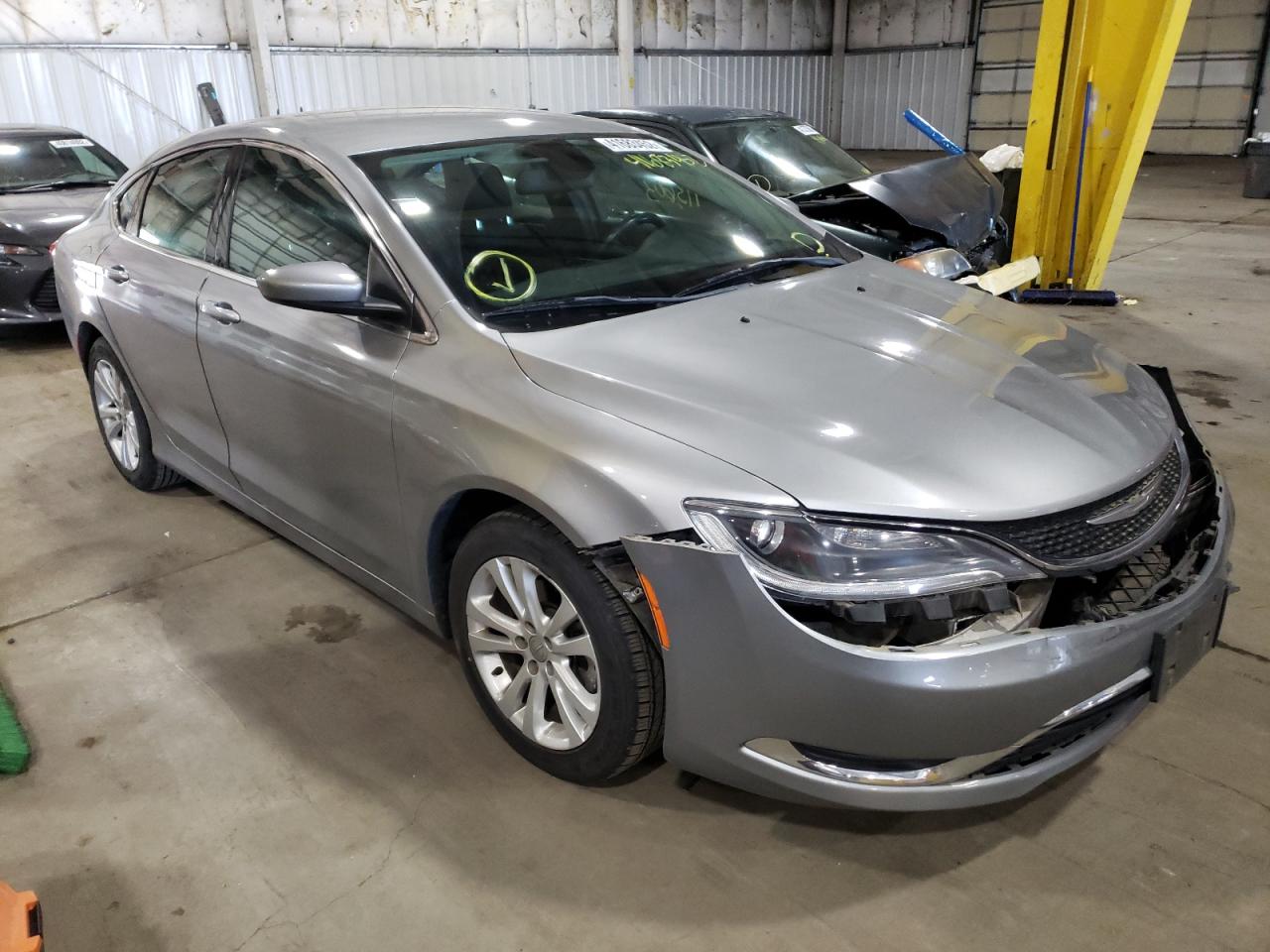CHRYSLER 200 LIMITE 2015 with VIN 1C3CCCAB0FN692833 - Photo from auction