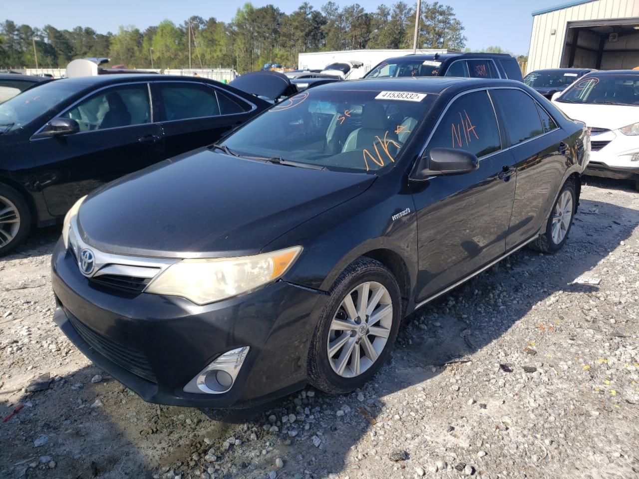 Photo 2 from auction – 2012 TOYOTA CAMRY HYBR with VIN 4T1BD1FK5CU011760