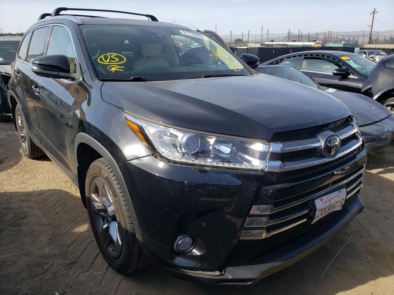 TOYOTA HIGHLANDER 2017 with VIN 5TDDZRFHXHS366159 - Photo from auction
