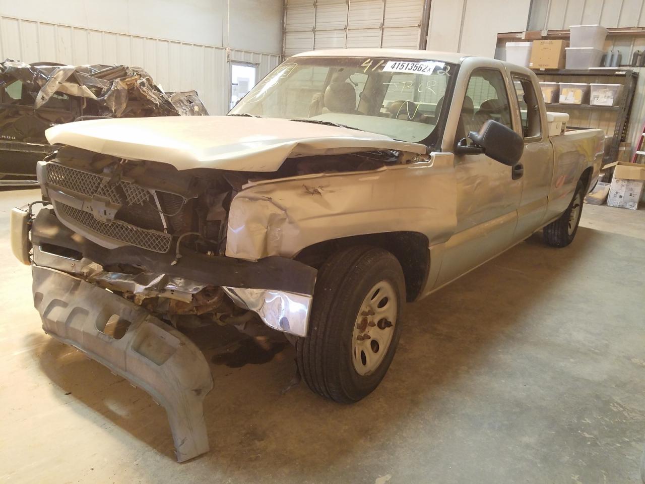 Photo 2 from auction – 2005 CHEVROLET SILVERADO with VIN 1GCEC19V35E230272