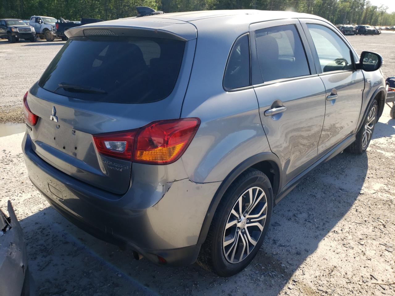 Photo 4 from auction – 2017 MITSUBISHI OUTLANDER with VIN JA4AP3AU2HZ040570