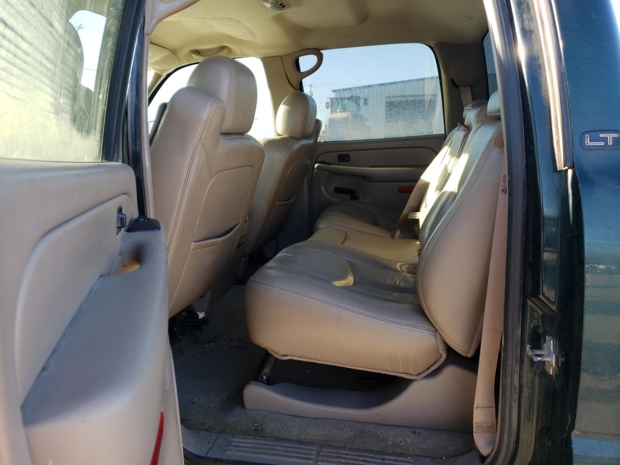 Photo 6 from auction – 2005 CHEVROLET SILVERADO with VIN 1GCGK13U25F822011