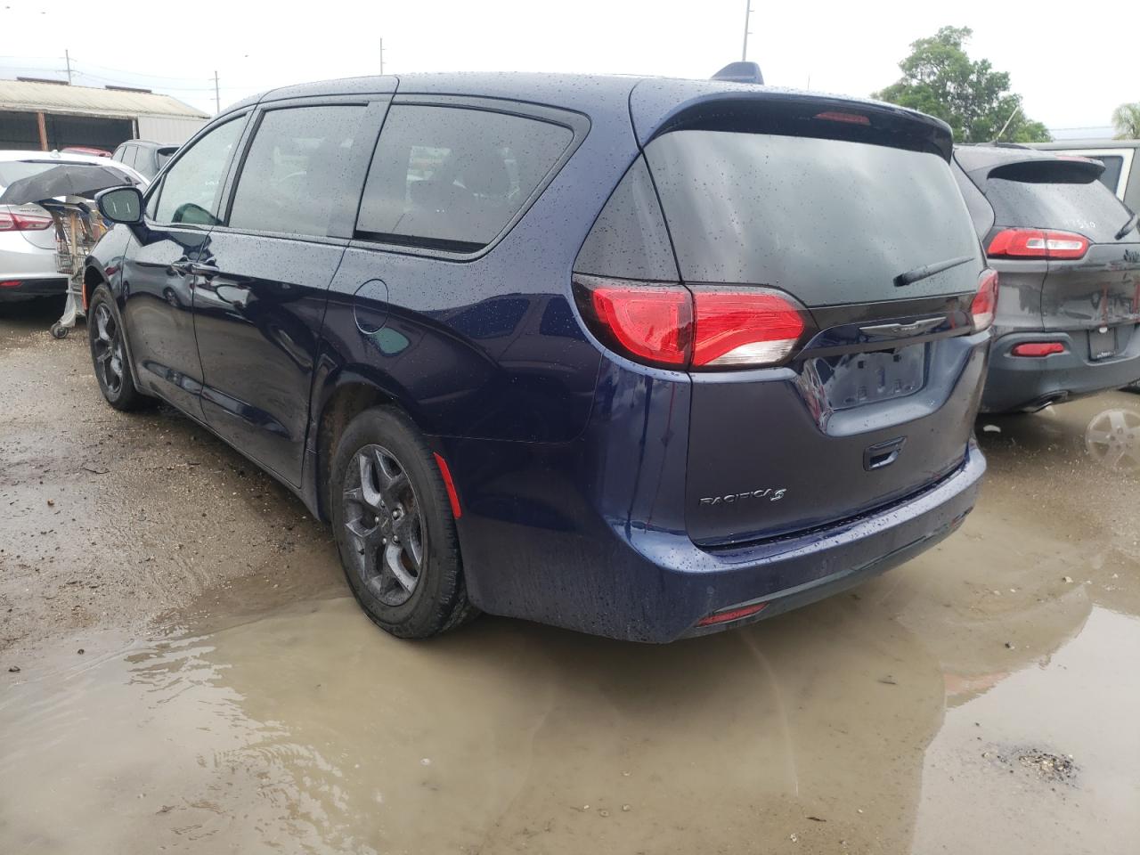 Photo 3 from auction – 2020 CHRYSLER PACIFICA T with VIN 2C4RC1FG9LR110449