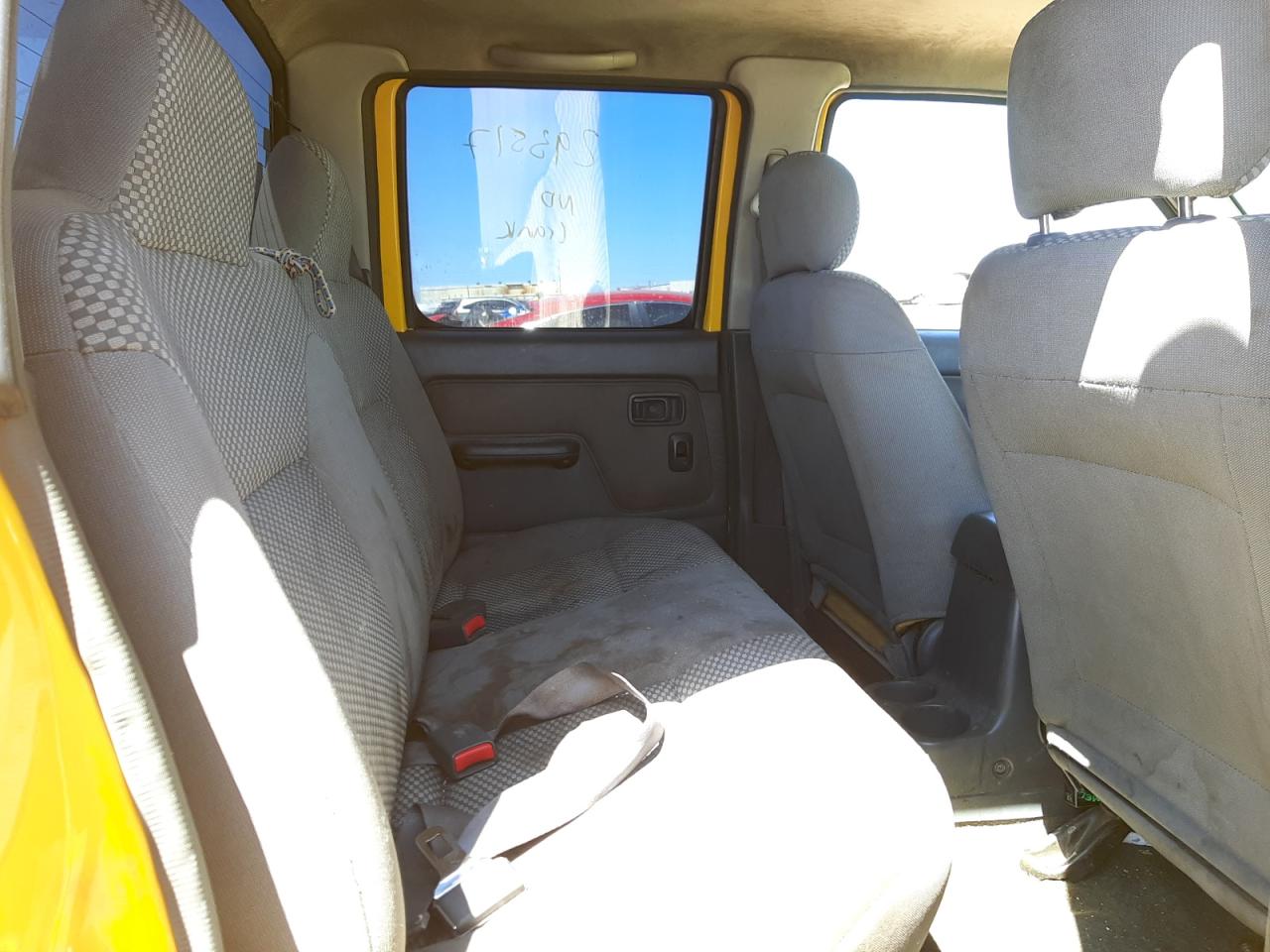 Photo 6 from auction – 2001 NISSAN FRONTIER C with VIN 1N6ED27T41C379183