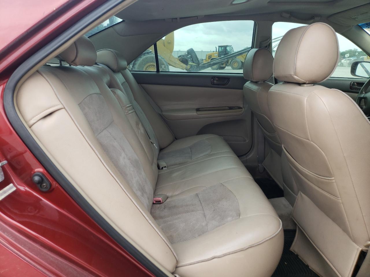 Photo 6 from auction – 2004 TOYOTA CAMRY LE with VIN 4T1BE32K44U288786
