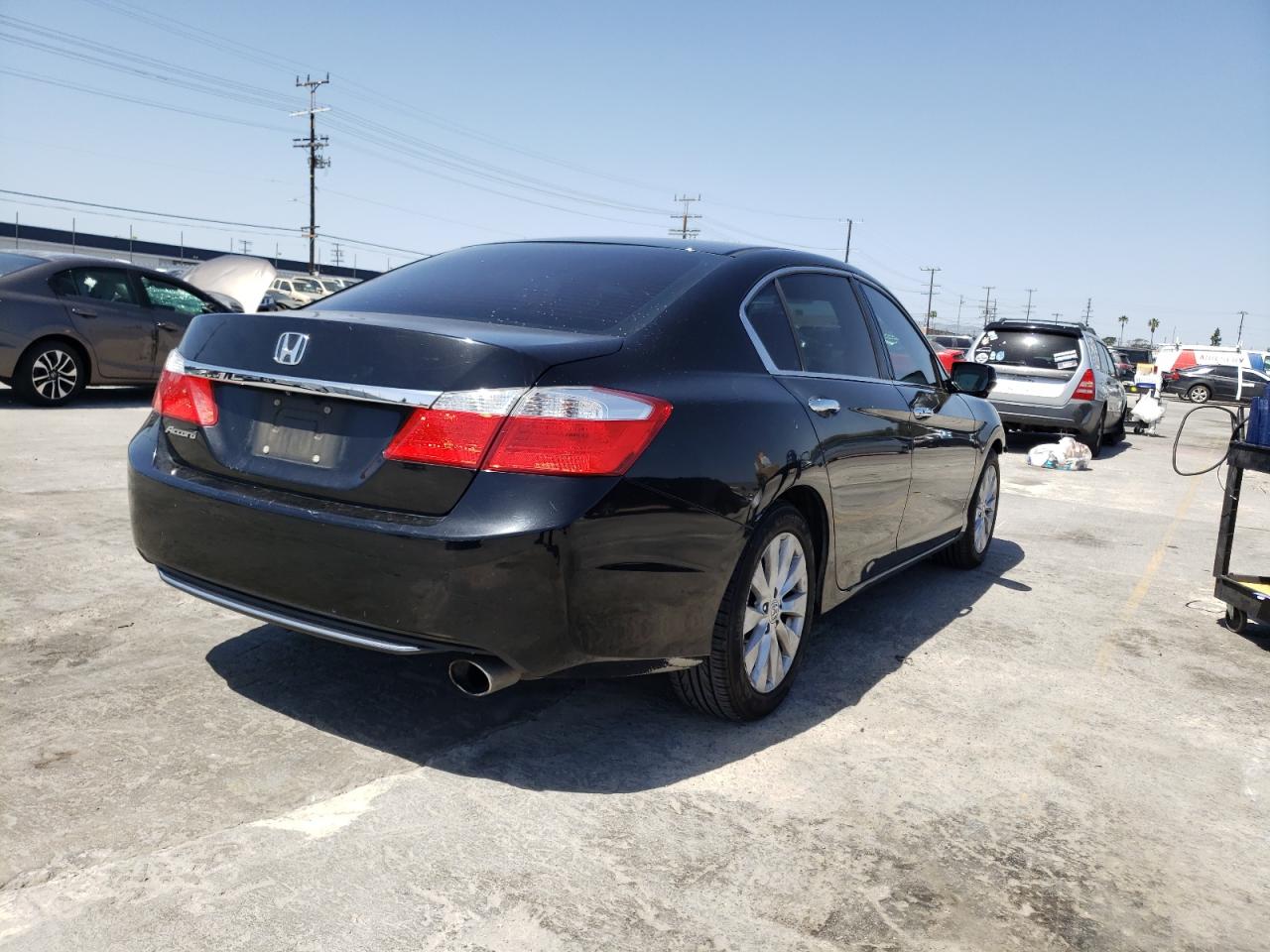 Photo 4 from auction – 2014 HONDA ACCORD EX with VIN 1HGCR2F72EA150875