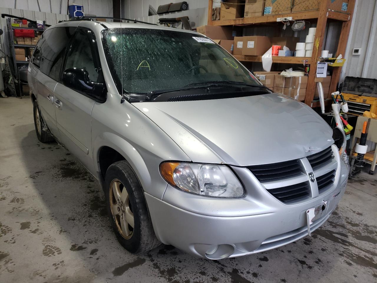 DODGE GRAND CARA 2006 with VIN 2D8GP44L96R872022 - Photo from auction