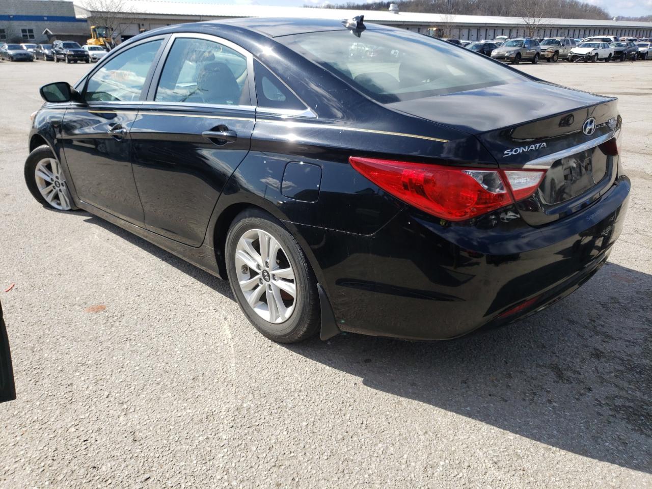 Photo 3 from auction – 2013 HYUNDAI SONATA GLS with VIN 5NPEB4AC3DH793500
