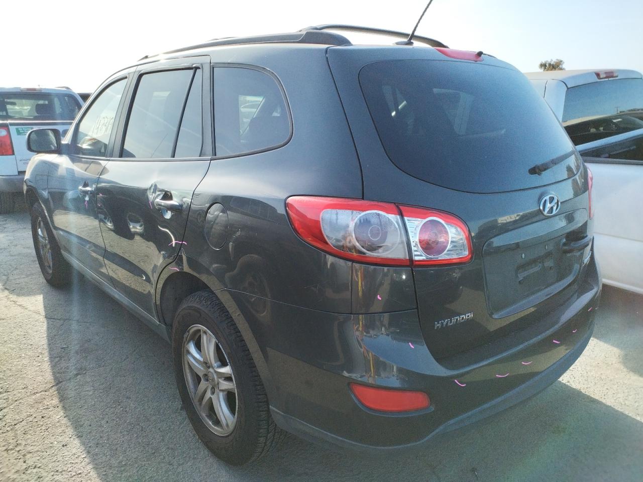 Photo 3 from auction – 2010 HYUNDAI SANTA FE G with VIN 5NMSGDAB9AH365824
