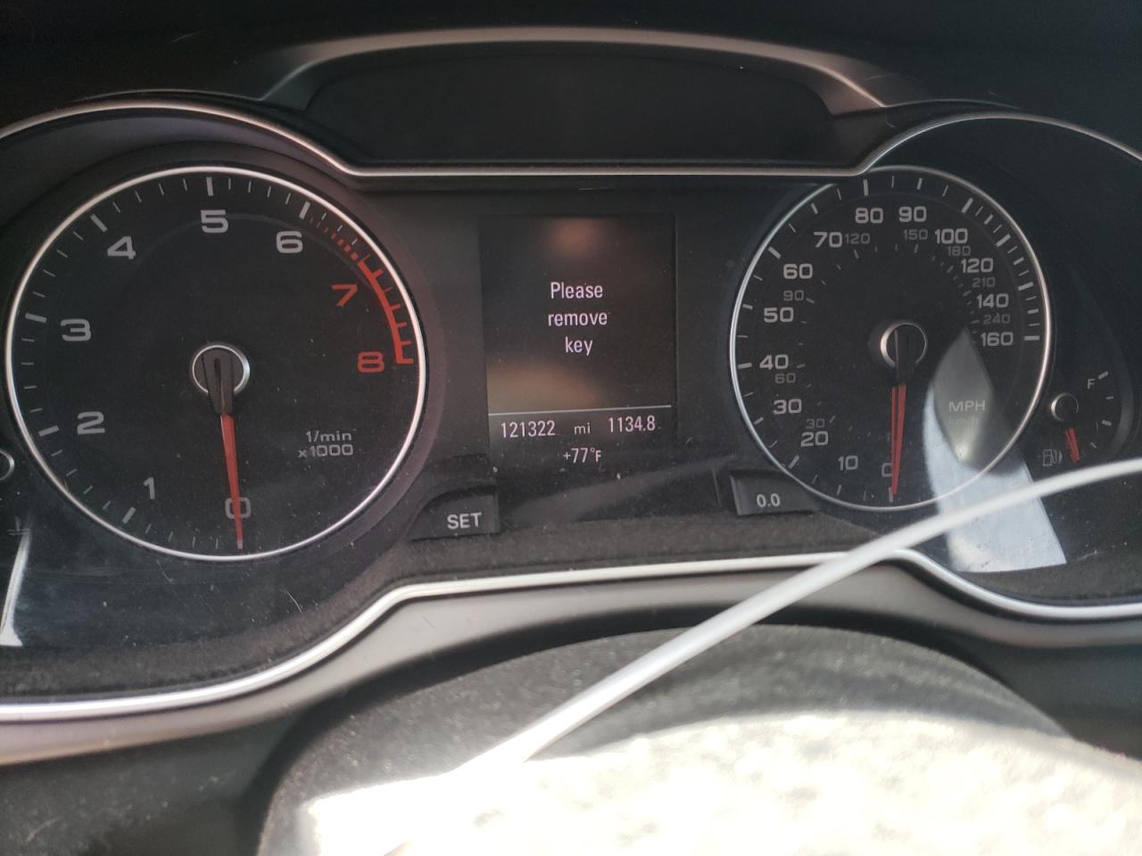 Zdjęcie 8 z aukcji – 2013 AUDI A4 PRESTIG z VIN WAUKFAFL3DN024619