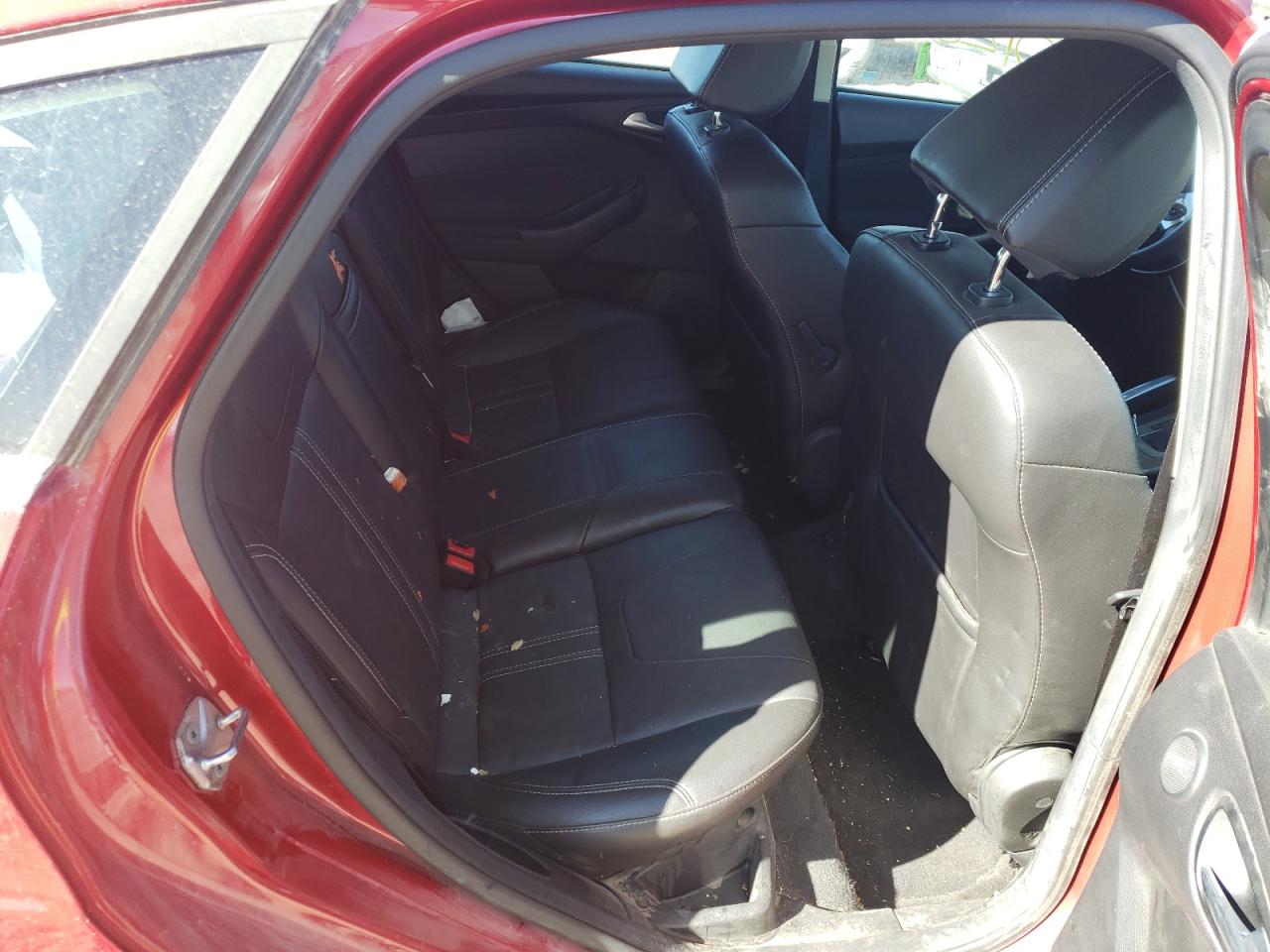 Photo 6 from auction – 2012 FORD FOCUS SEL with VIN 1FAHP3M23CL452657
