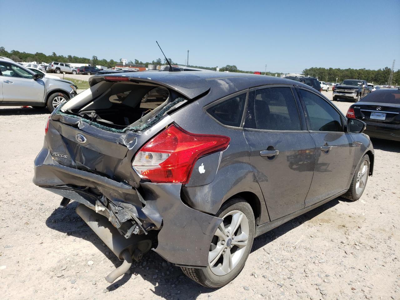 Photo 4 from auction – 2013 FORD FOCUS SE with VIN 1FADP3K24DL244063