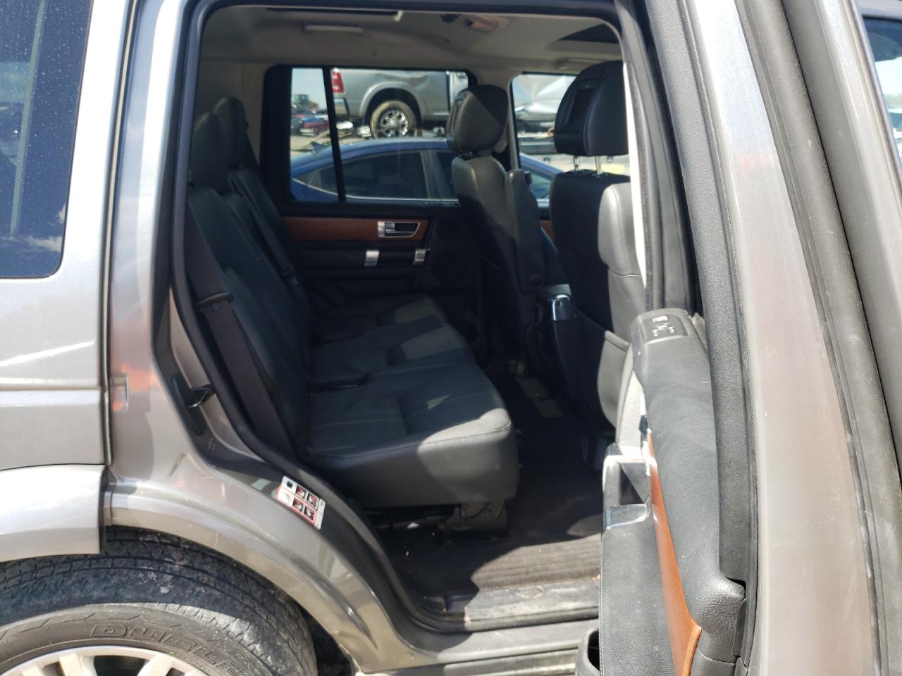 Photo 6 from auction – 2011 LAND ROVER LR4 HSE with VIN SALAG2D41BA555067