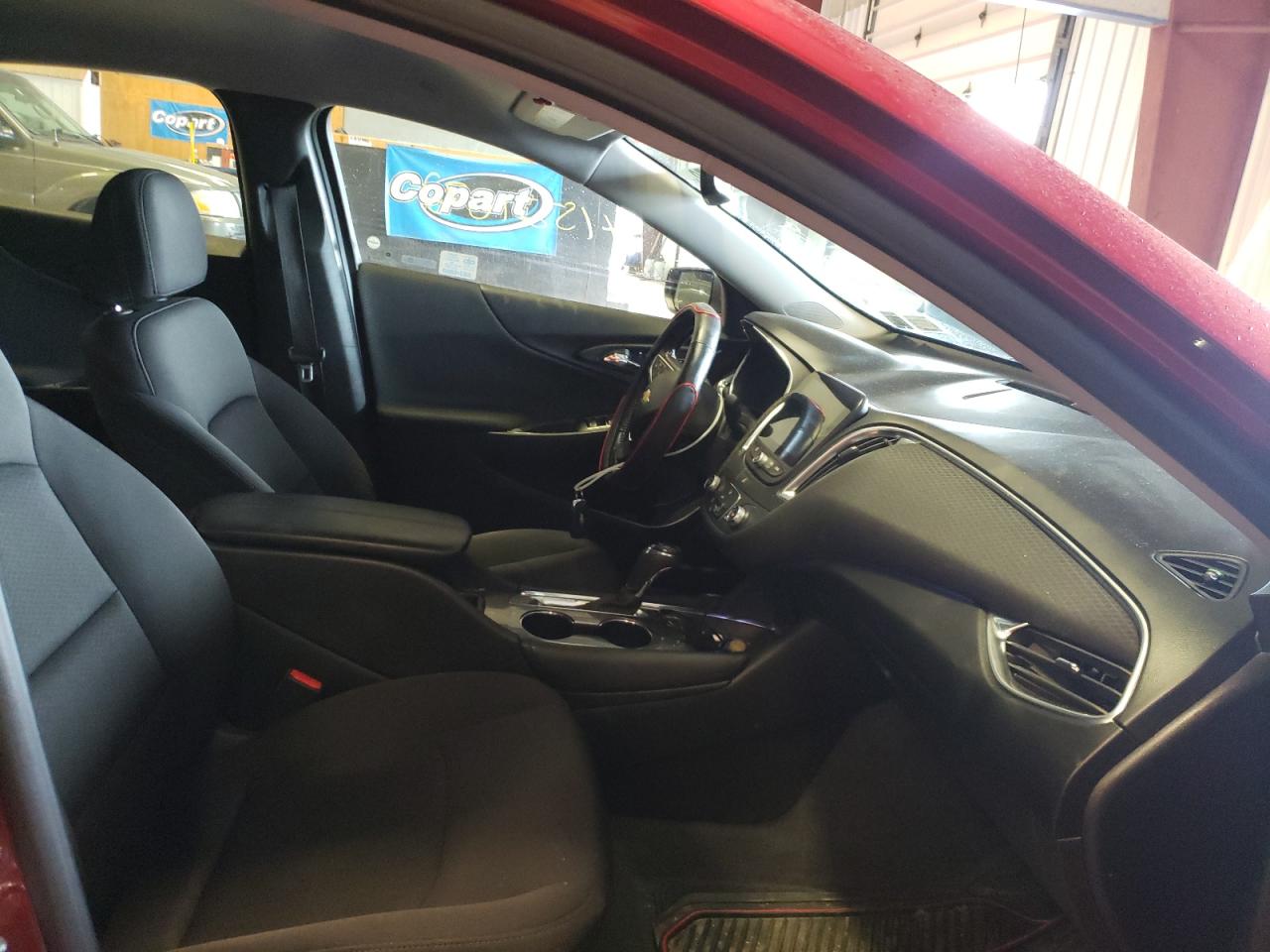 Photo 5 from auction – 2018 CHEVROLET MALIBU LT with VIN 1G1ZD5ST7JF292267