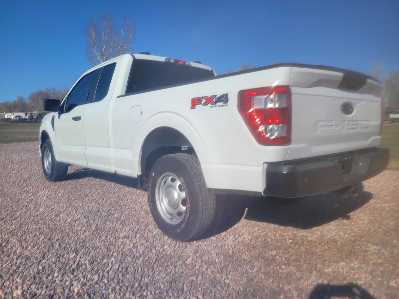 Photo 3 from auction – 2021 FORD F150 SUPER with VIN 1FTFX1E57MKD60571