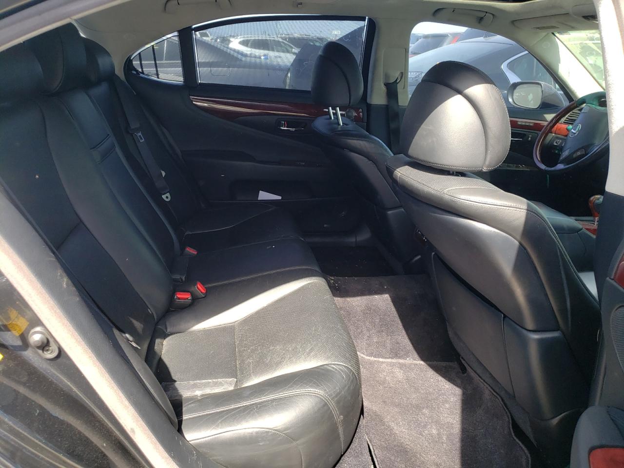 Photo 6 from auction – 2011 LEXUS LS 460L with VIN JTHGL5EF5B5042944