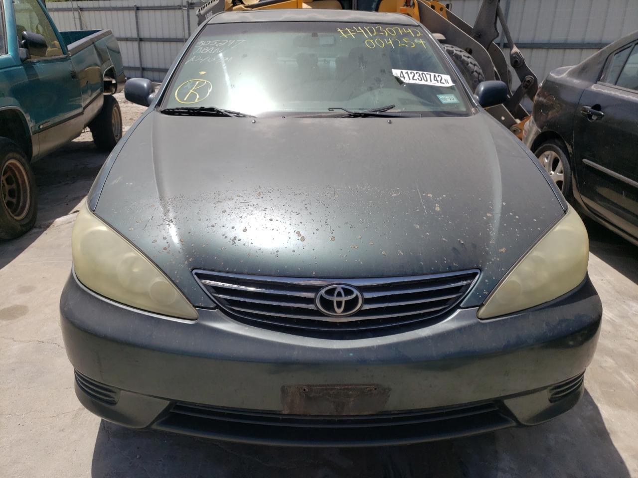 Photo 9 from auction – 2005 TOYOTA CAMRY LE with VIN 4T1BE32K75U004259