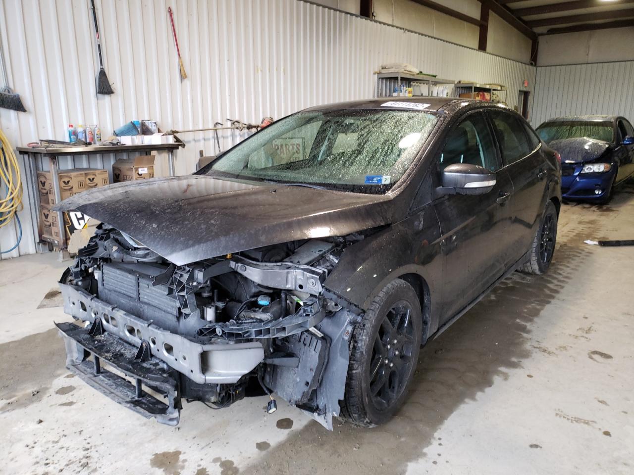 Photo 2 from auction – 2016 FORD FOCUS SE with VIN 1FADP3F20GL226786