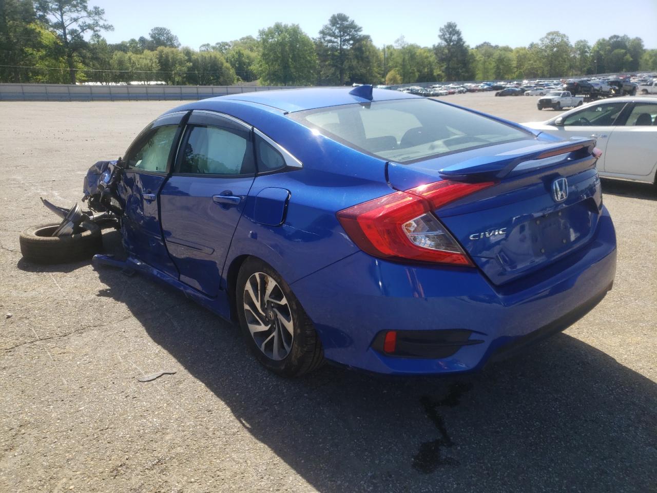 Photo 3 from auction – 2018 HONDA CIVIC EX with VIN 19XFC2F75JE013854