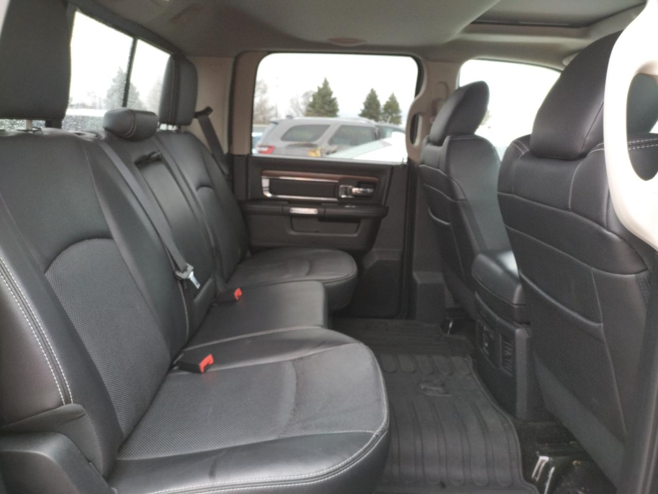 Photo 6 from auction – 2015 RAM 1500 LARAM with VIN 1C6RR7VM3FS678957